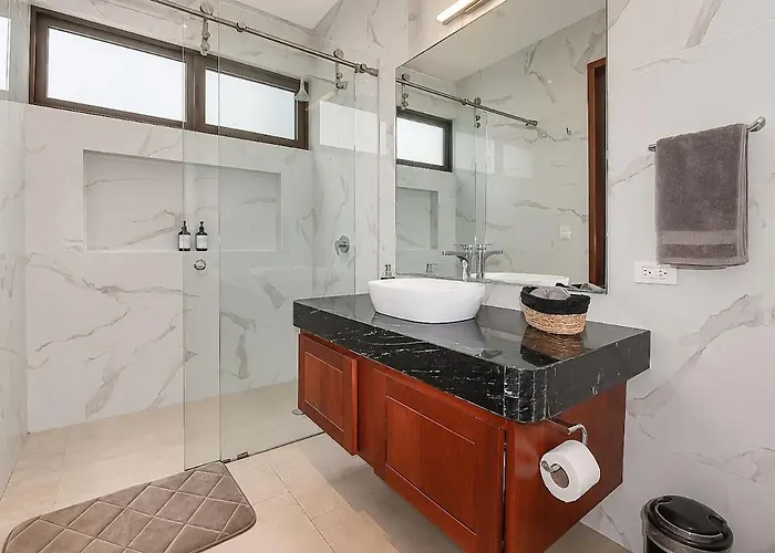 Almarez Private Luxury Retreat