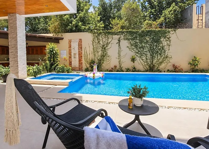 Villa Almarez Private Luxury Retreat