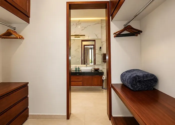 Villa Almarez Private Luxury Retreat